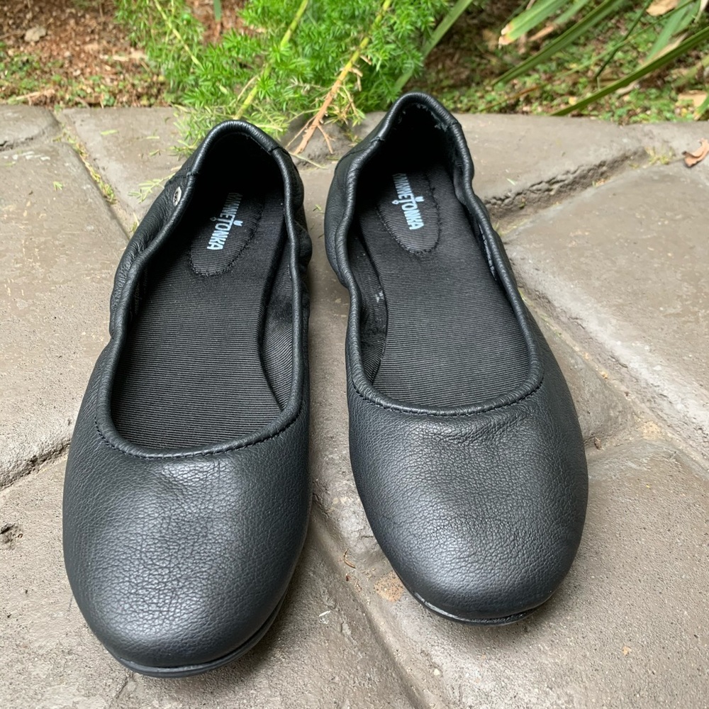 MINNETONKA Women’s Anna Ballet Flats Size 6 EUC